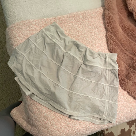 Lululemon Pace Rival Skirt size 8 Reg - Picture 1 of 3